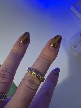 Classic Gold Twisted Rope Ring for Women